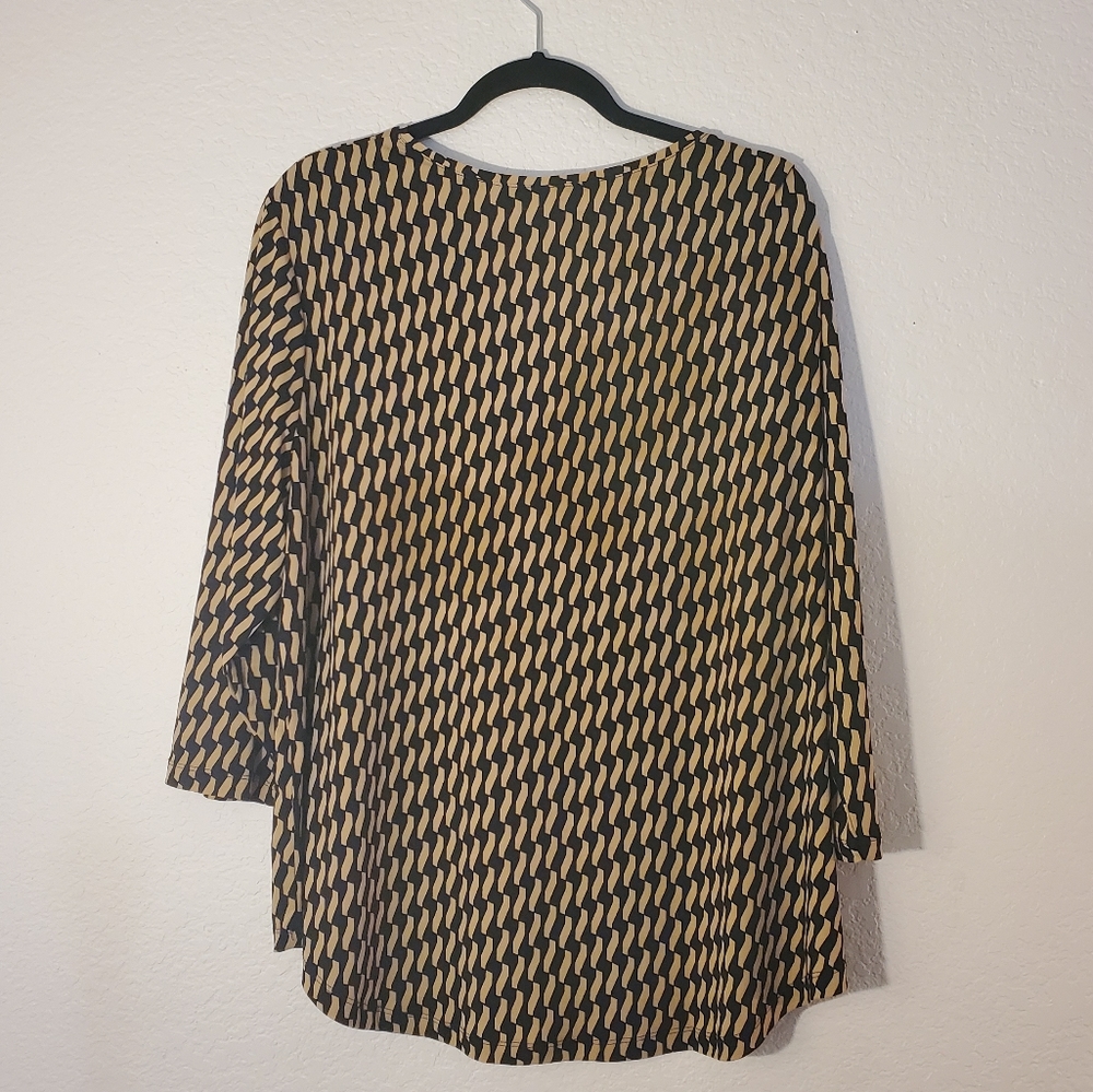 Patterned Tunic - Picture 3 of 4